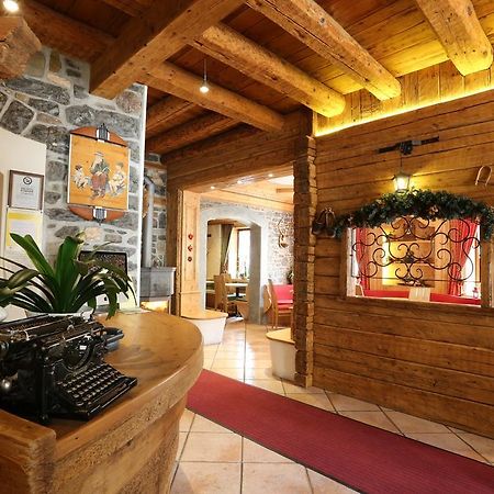 Albergo Centrale Forni di Sopra Eksteriør billede