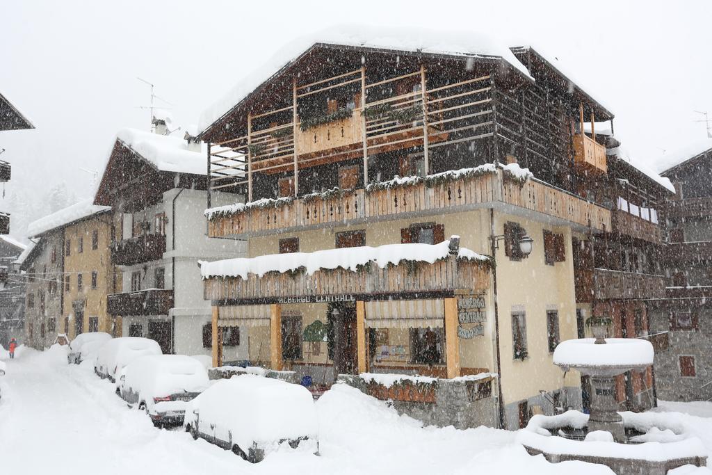 Albergo Centrale Forni di Sopra Eksteriør billede