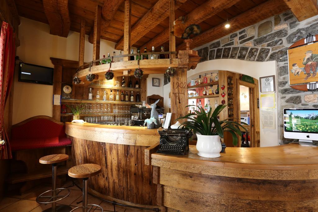 Albergo Centrale Forni di Sopra Eksteriør billede