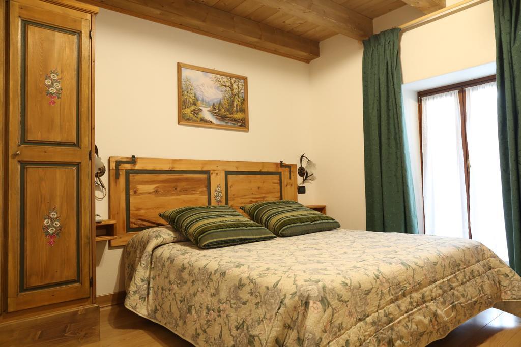 Albergo Centrale Forni di Sopra Eksteriør billede